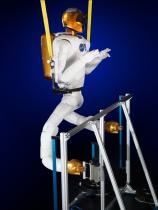 Robonaut With Space Legs - Picture: /uploads/images/robots/robonaut/robonaut-2-with-legs-3.jpg