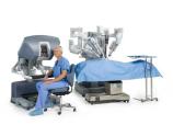 Surgeon Console/Patient Cart - da Vinci Si HD Surgical System - Picture: /uploads/images/devices/si-surgeon-console-patient-cart-004.jpg